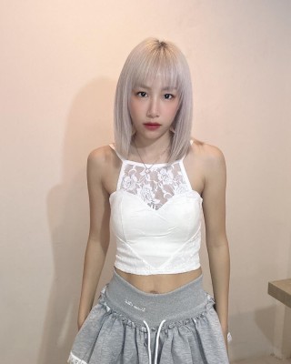 设计感带胸垫背心