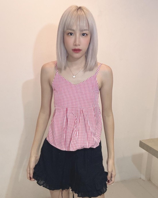 吊带百褶背心