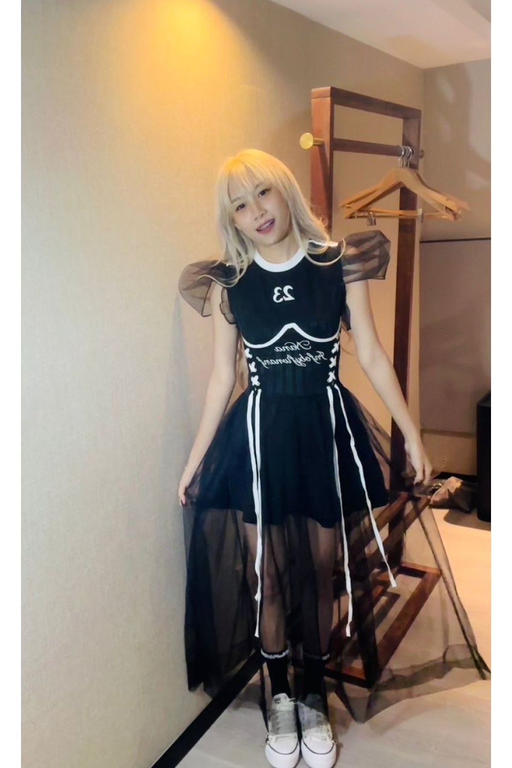 女团风蕾丝长裙 