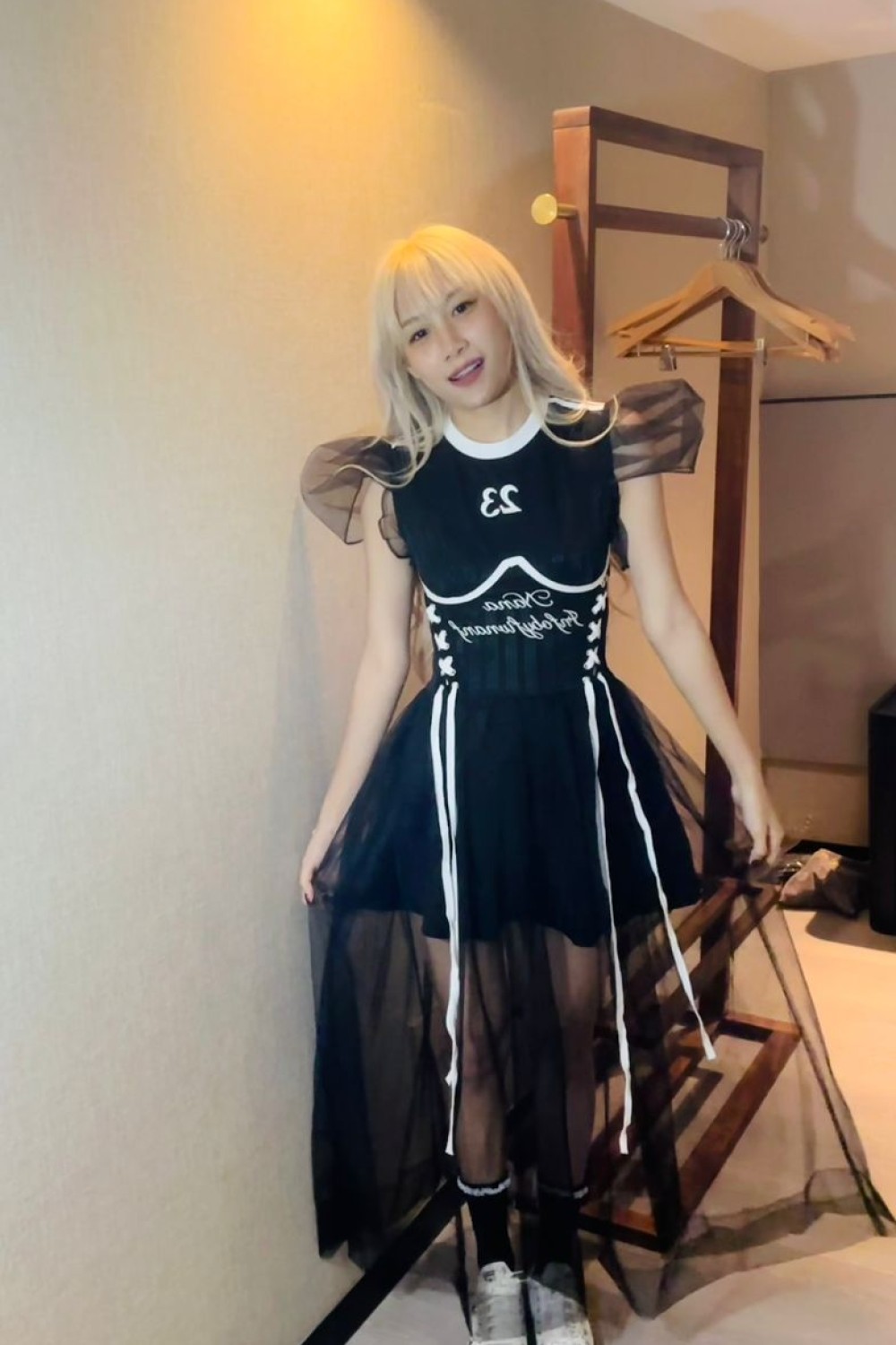 女团风蕾丝长裙 