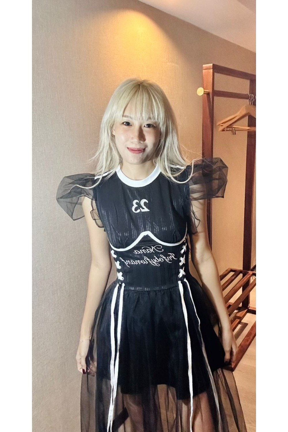 女团风蕾丝长裙 