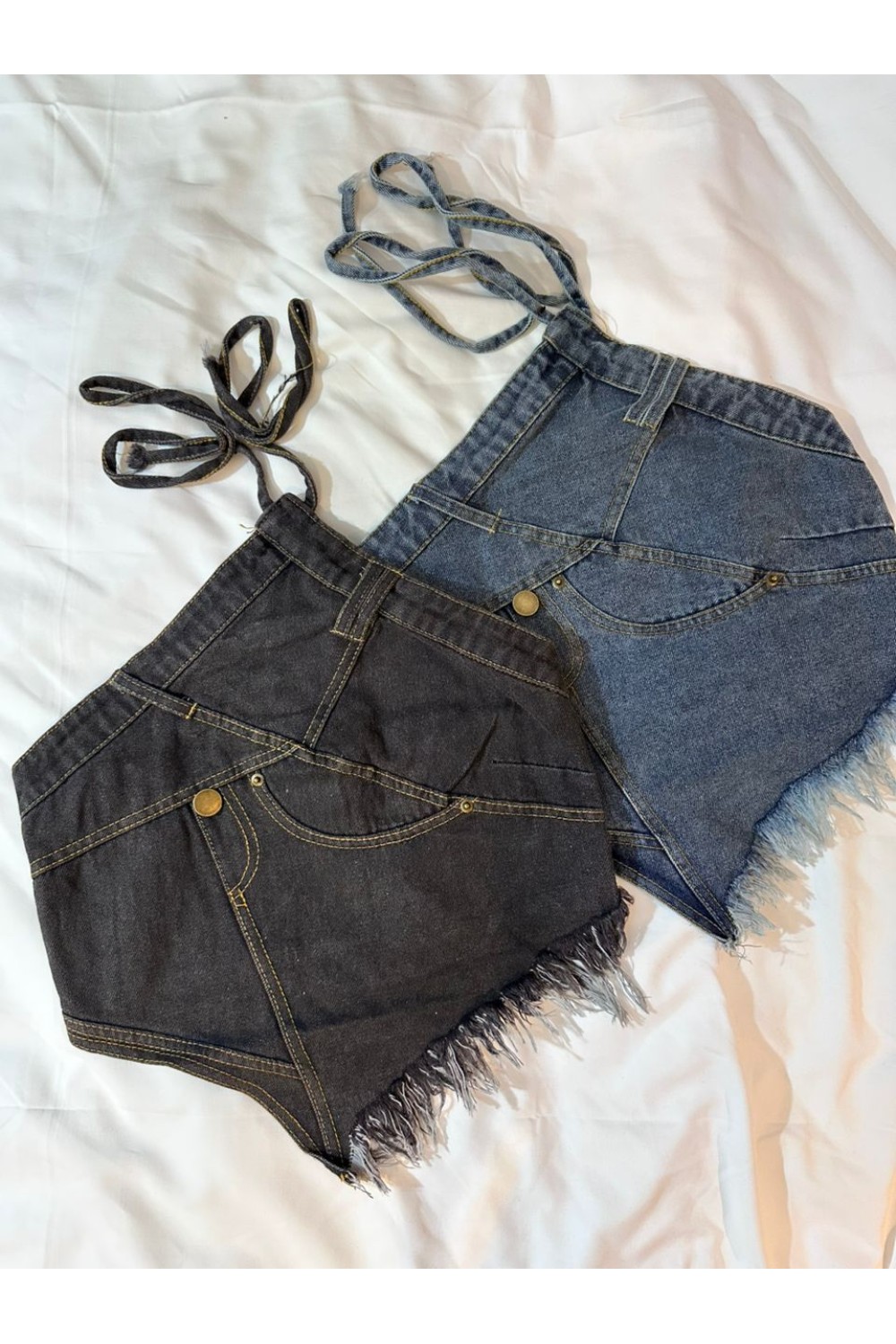 牛仔纽扣挂脖背心