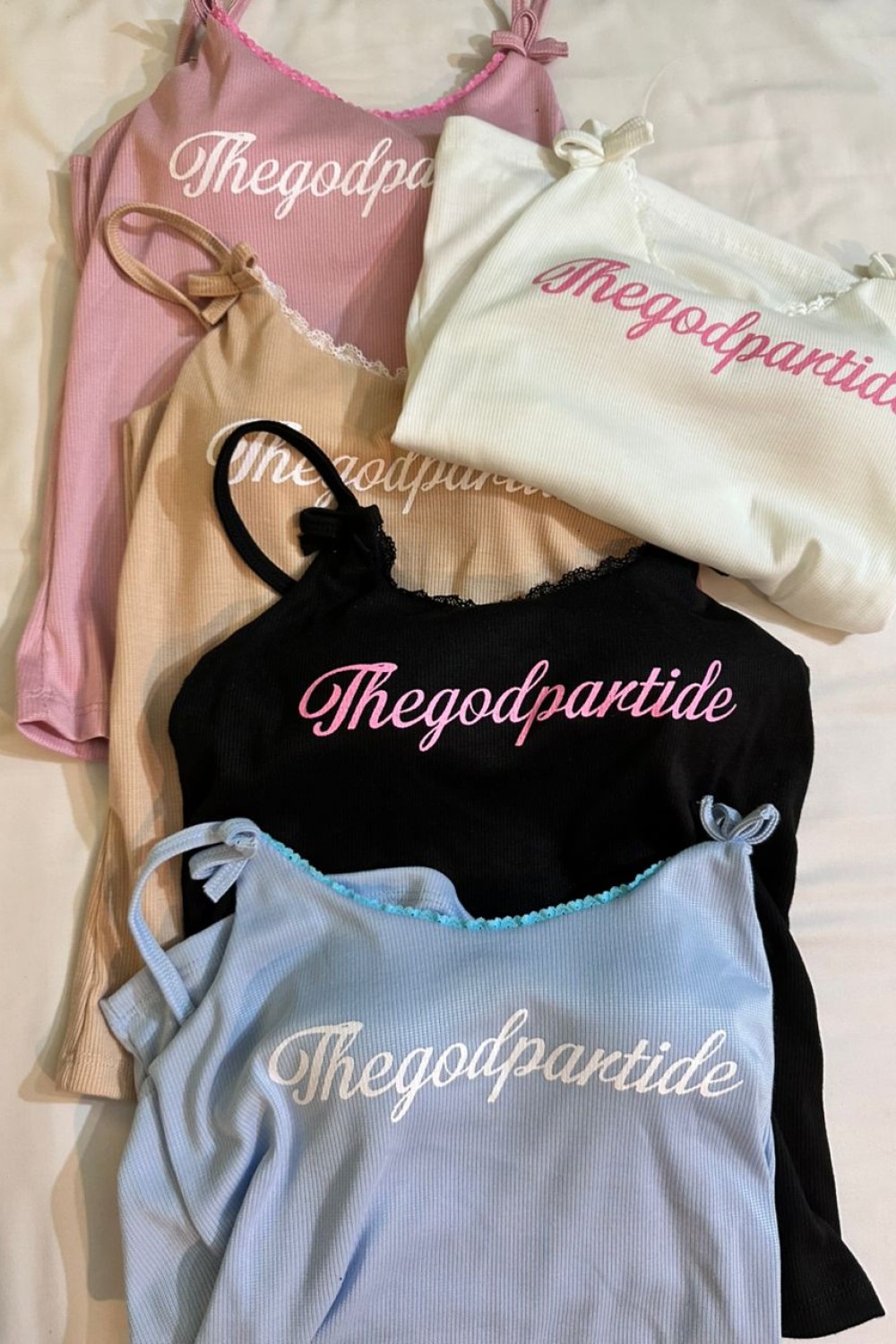 字母蝴蝶结撞色背心