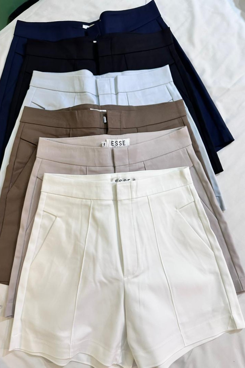 高腰A字短裤 白色