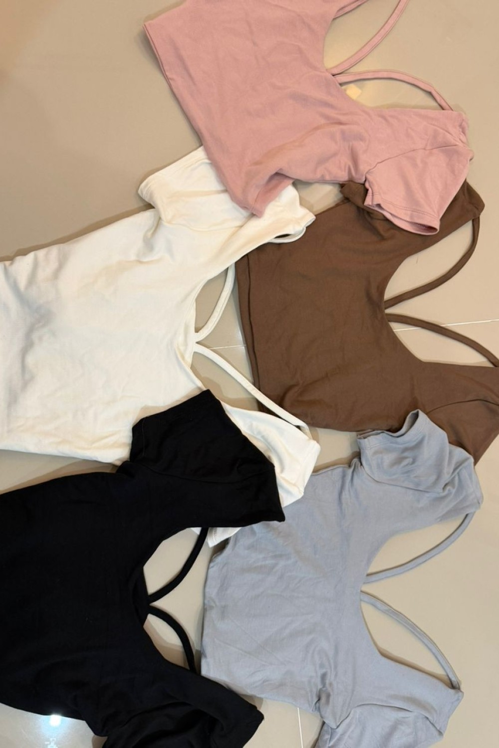 短板V字设计上衣