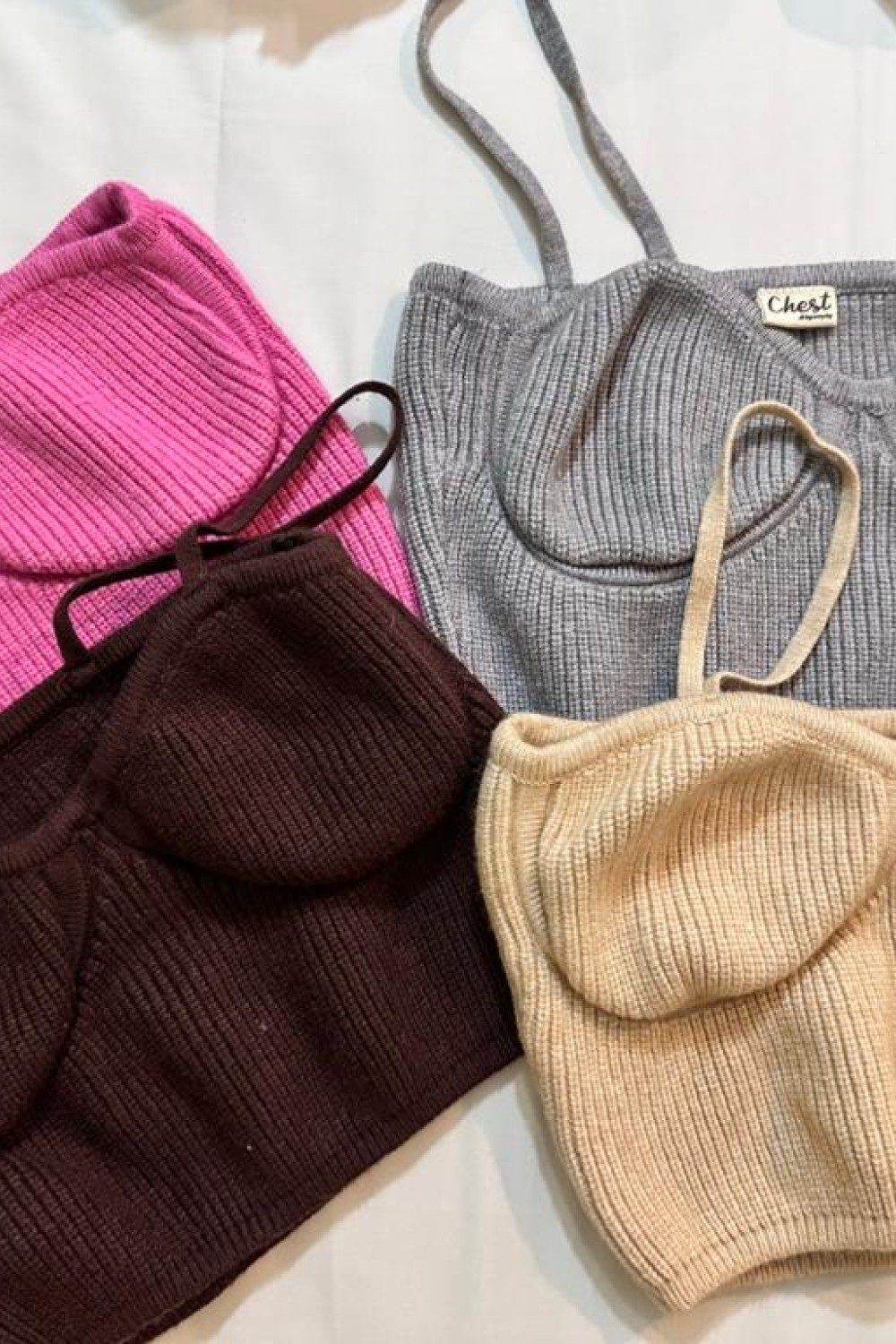 针织款马甲上衣 