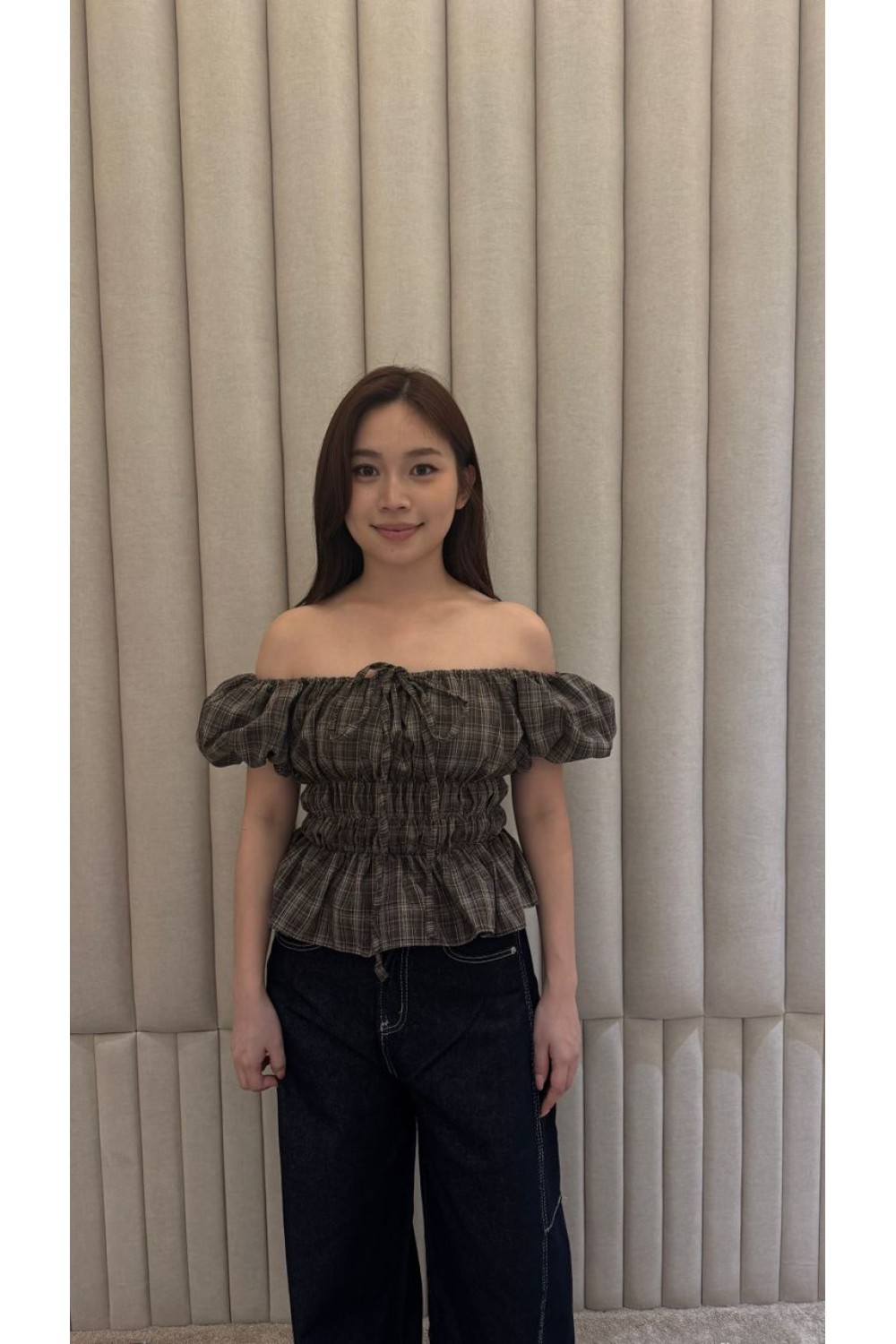 复古格纹泡泡袖上衣 