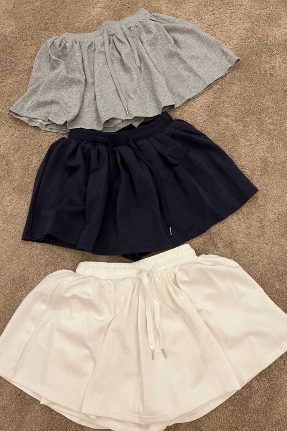 纯色运动风裤裙 