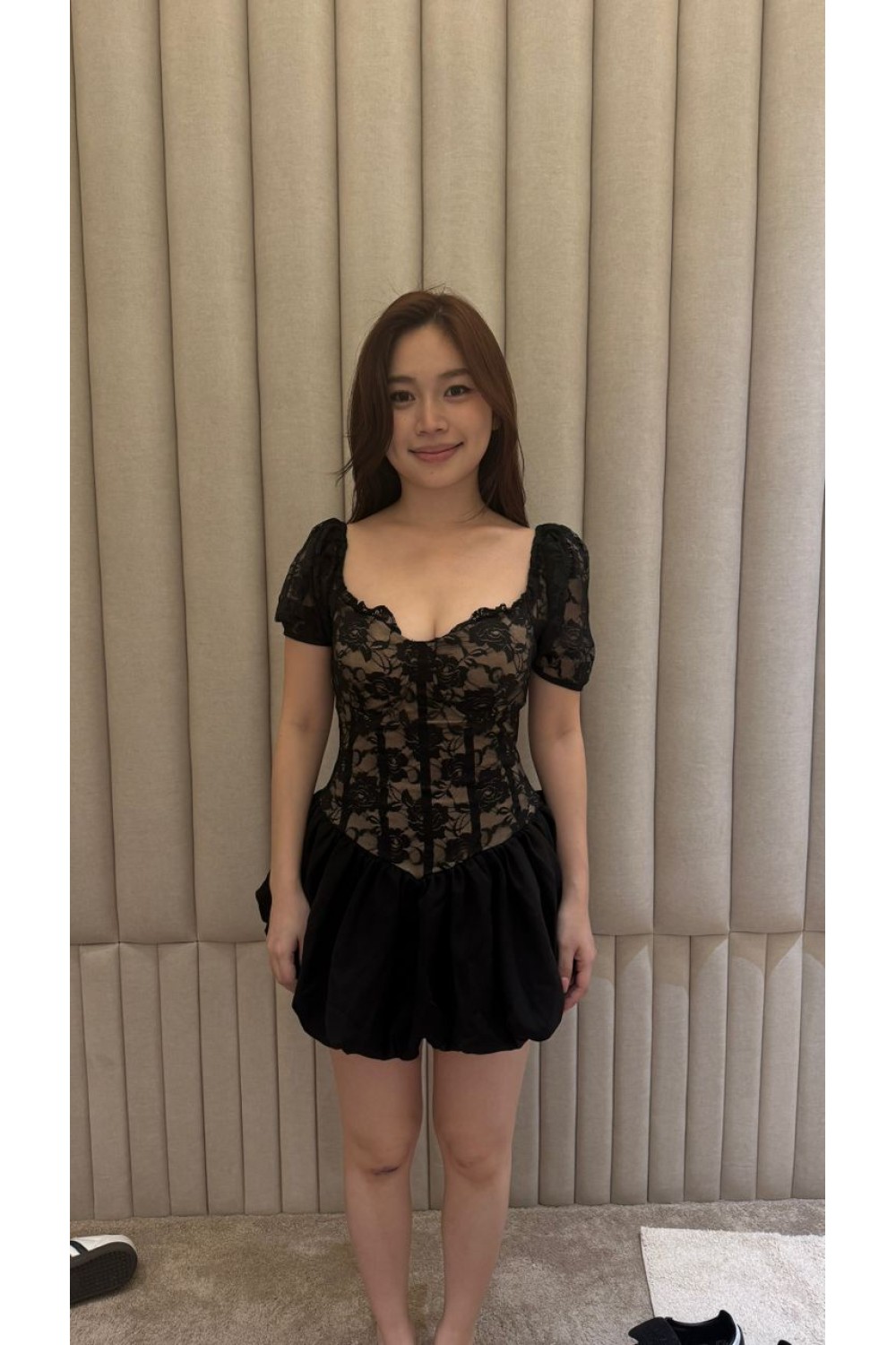 公主袖蕾丝蓬连身裙