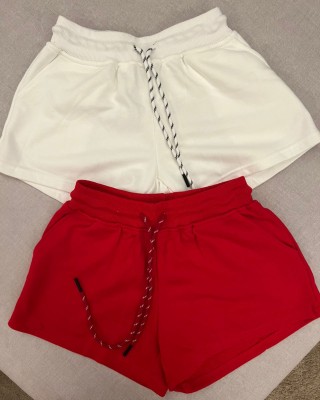 运动风抽绳短裤