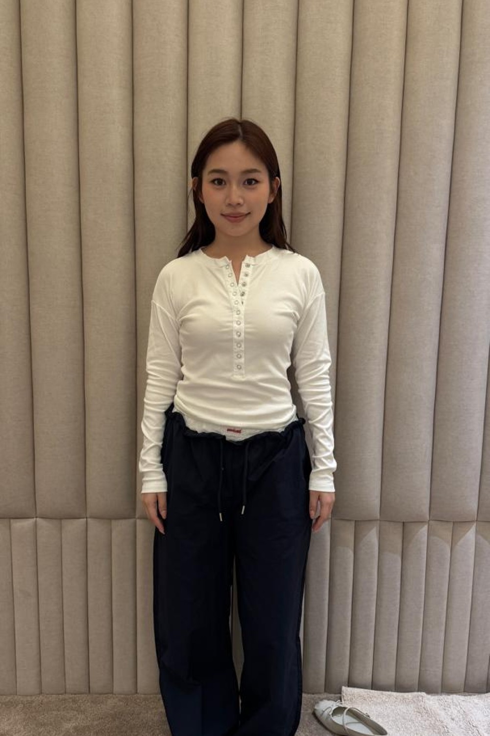 简约纽扣长袖上衣 