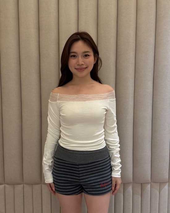 性感蕾丝一字肩长袖衣