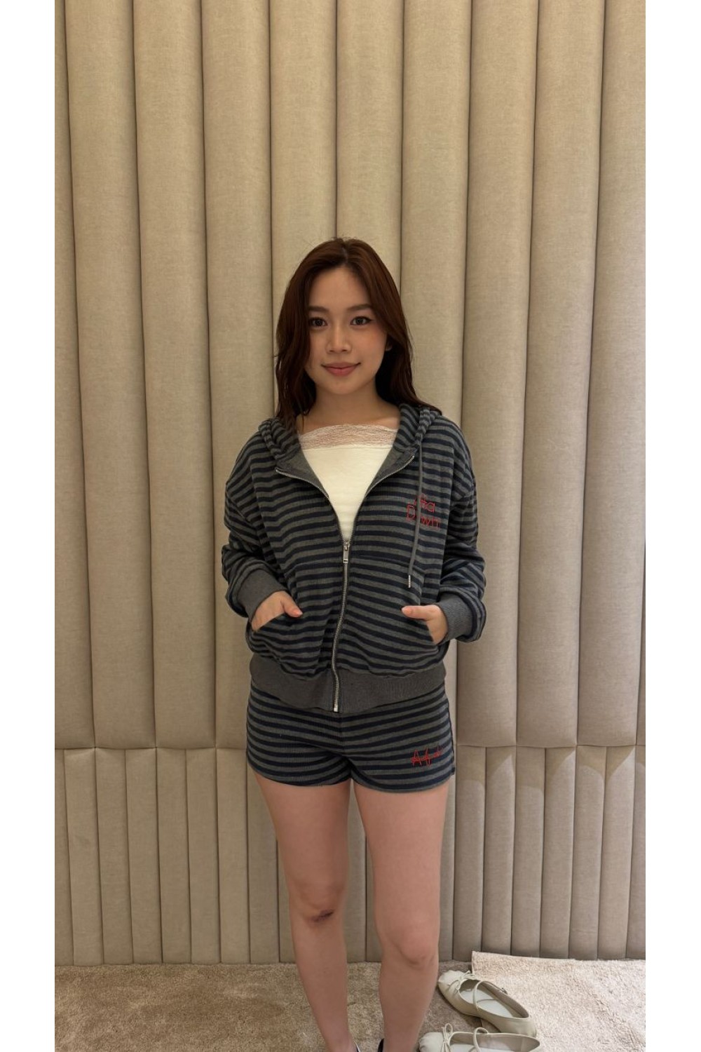 线条居家连帽套装 