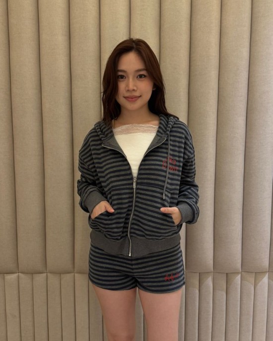 线条居家连帽套装 