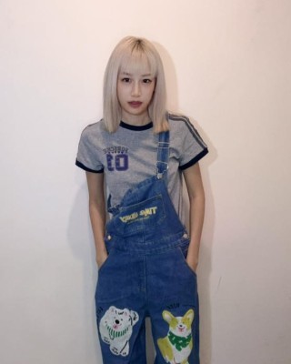 可爱吊带牛仔长裤