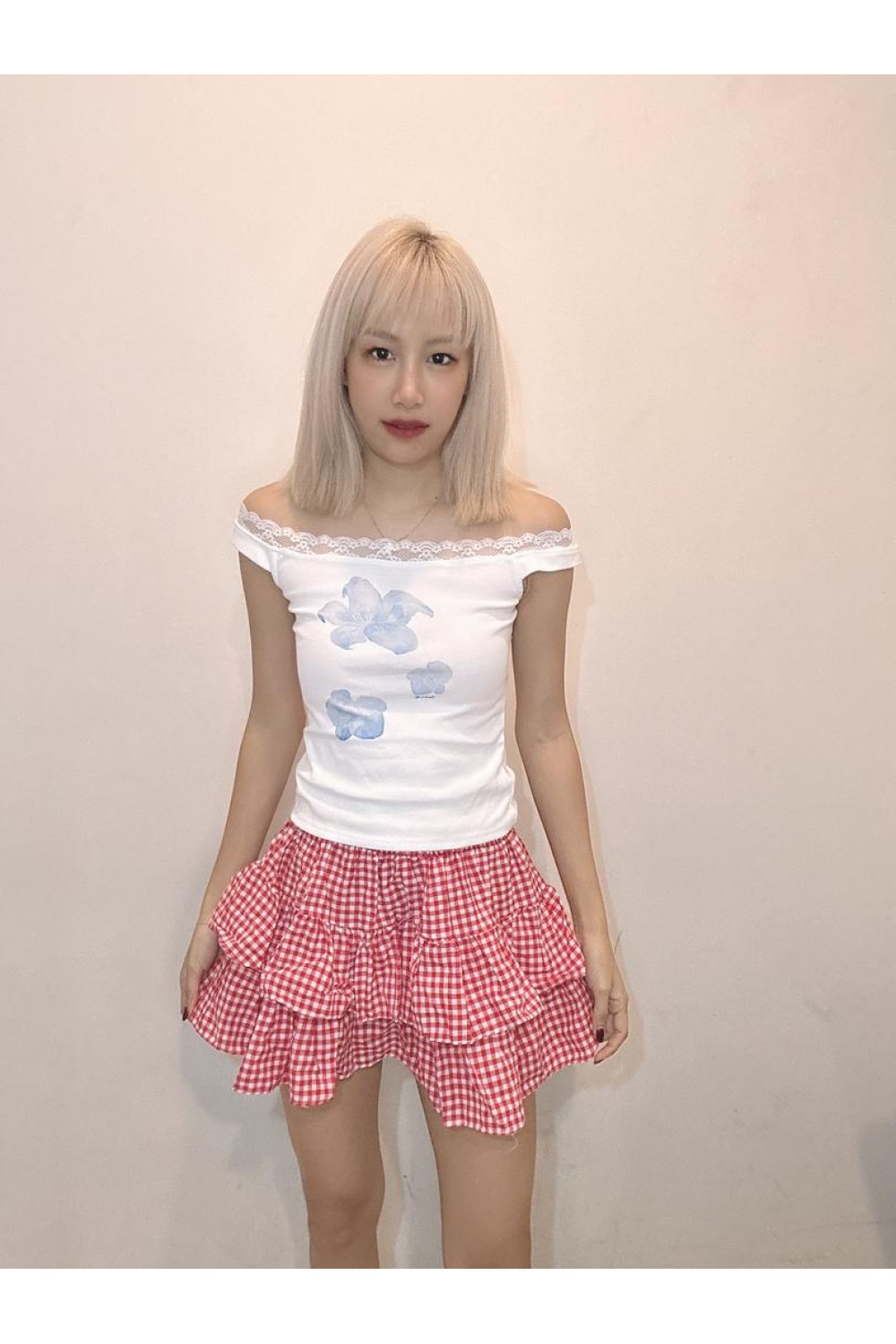 个性款蕾丝一字领 A 花 