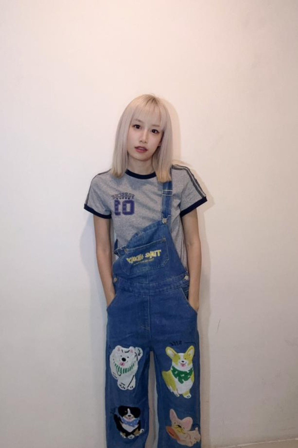 可爱吊带牛仔长裤