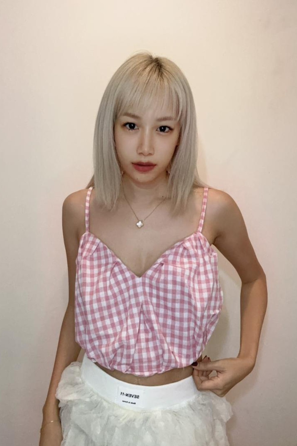 胸前爱心状吊带 