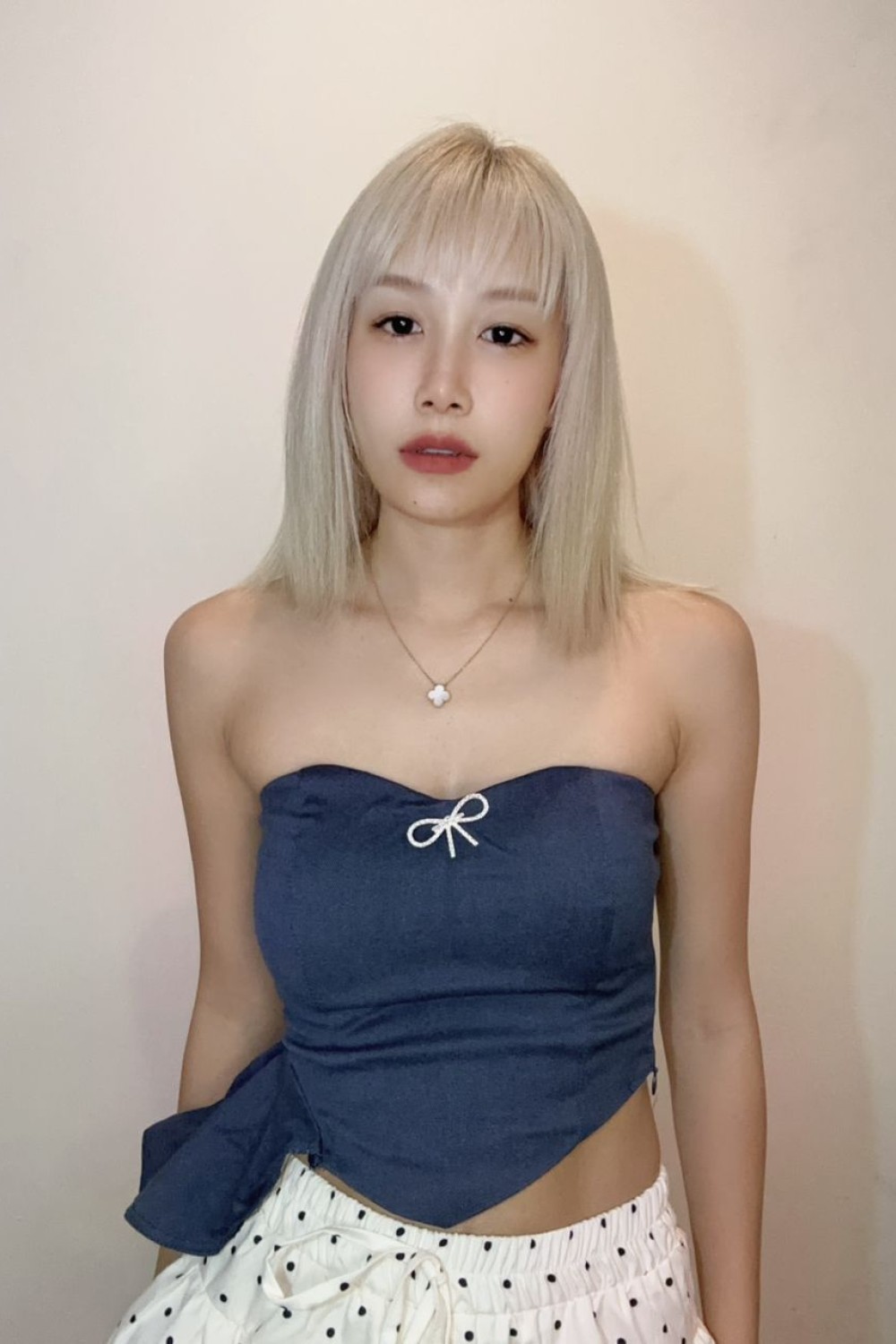 砖石蝴蝶结抹胸