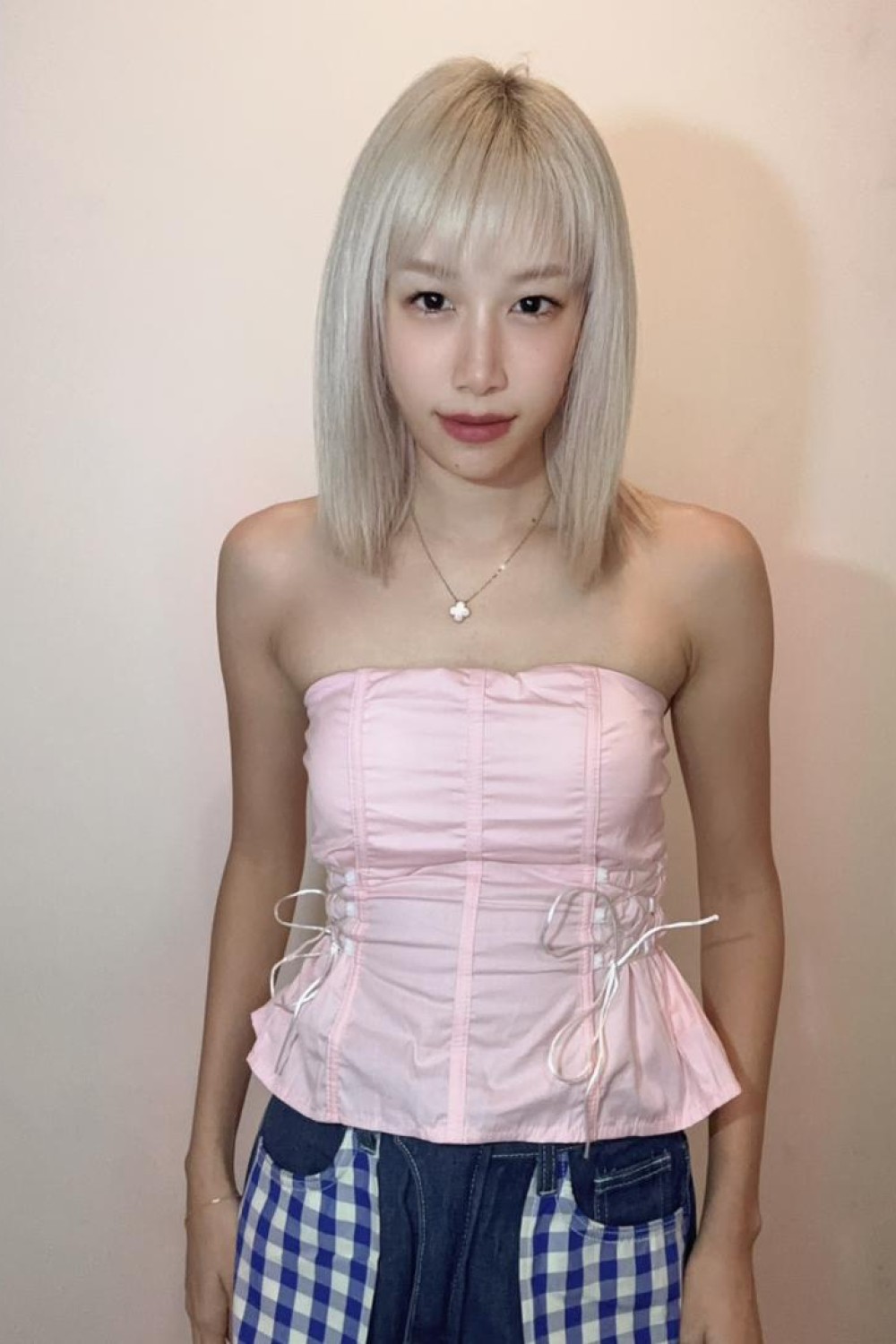 糖果色抹胸上衣