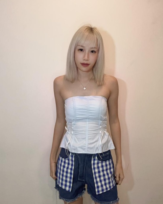 糖果色抹胸上衣