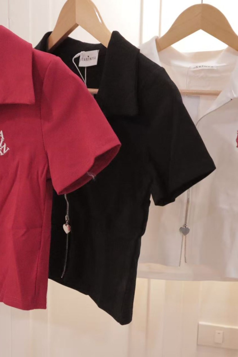 Jarinya 爱心拉链设计上衣