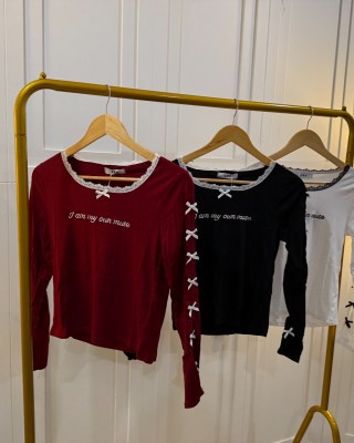 长袖蝴蝶结上衣