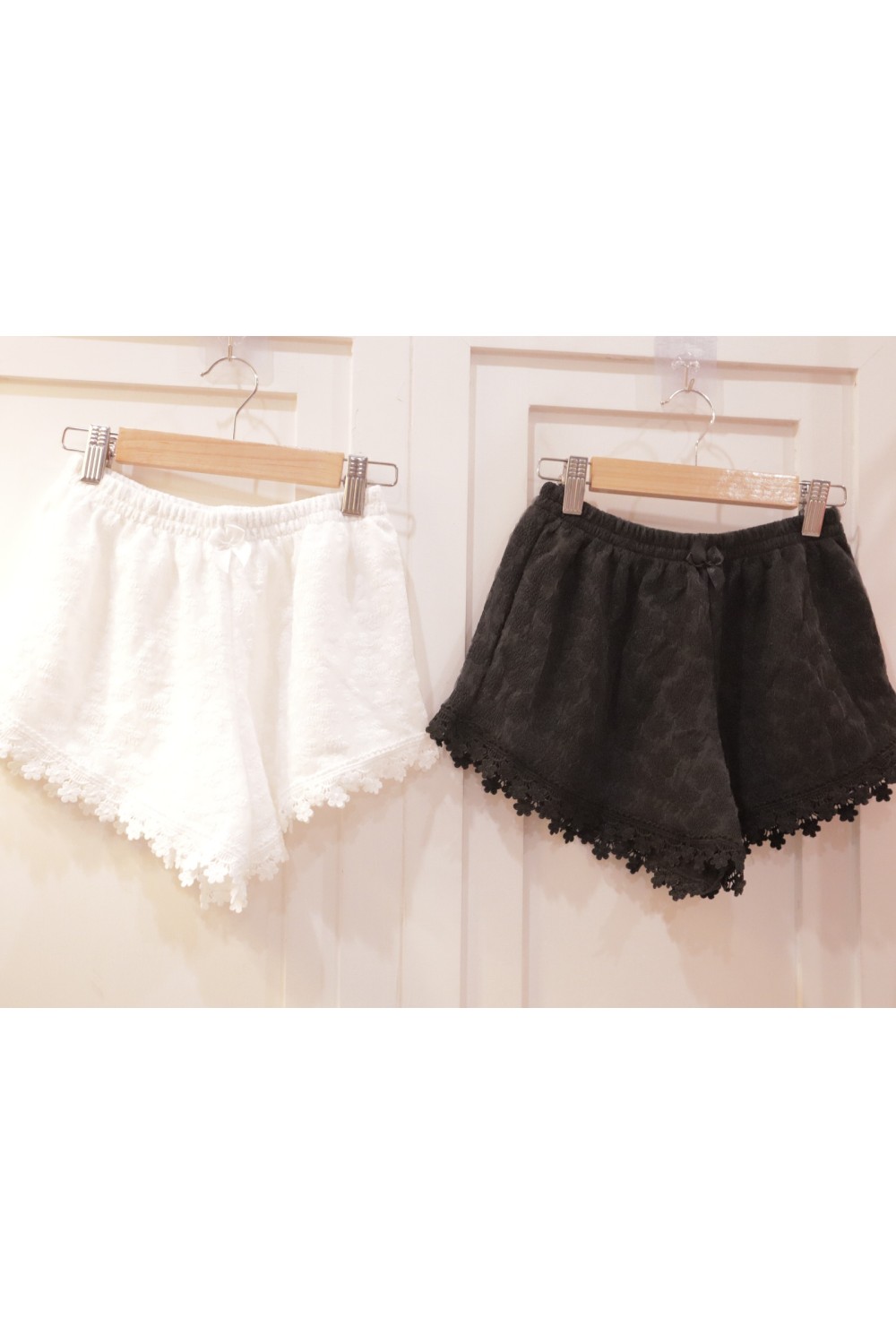 蕾丝钩花短裤 白色